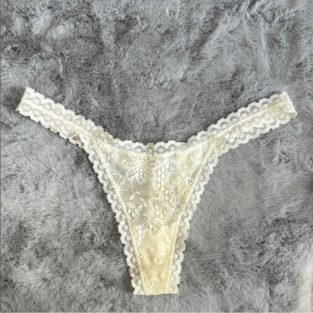 On Gossamer Lace Thong Panty size XS/S